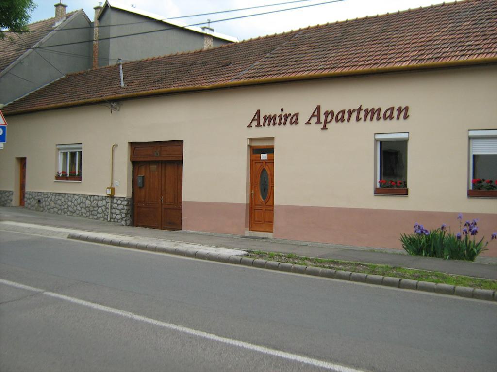 Amira Apartman Eger Habitación foto
